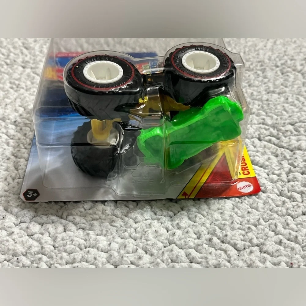 Hot Wheels Monster Trucks Night Shifter - Uno Treasure Hunt die-cast vehicle